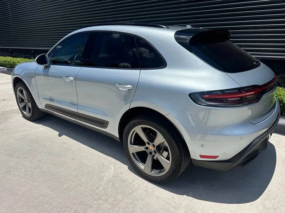 2023 Porsche Macan - Image 3 of 5