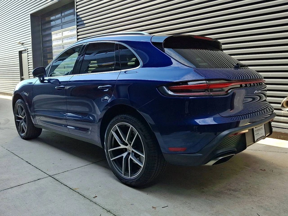 2023 Porsche Macan - Image 3 of 5