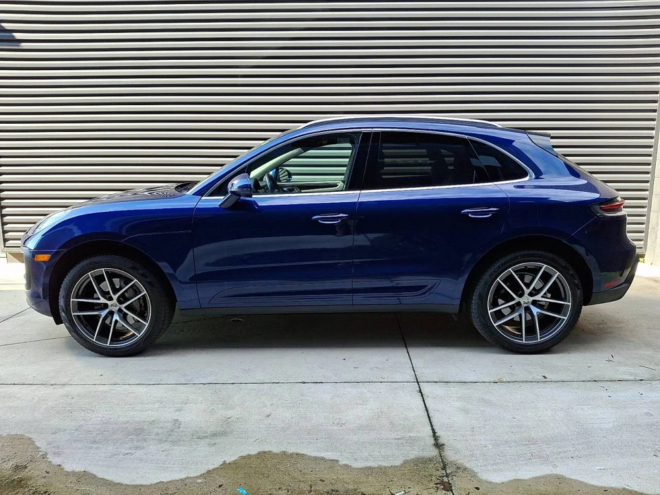 2023 Porsche Macan - Image 2 of 5