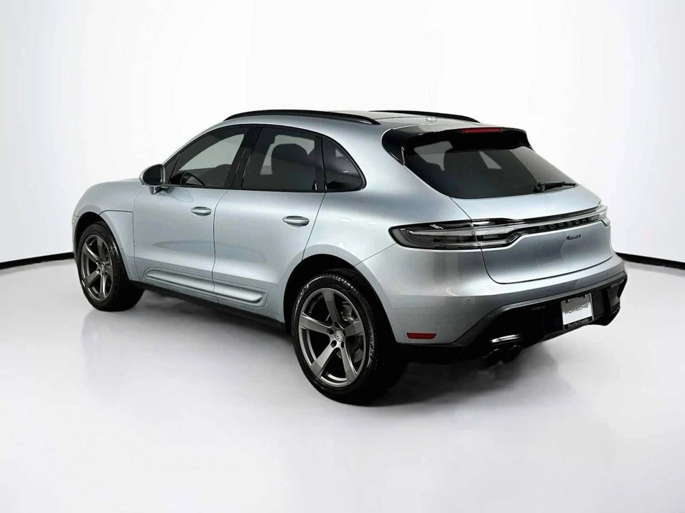 2023 Porsche Macan T - Image 3 of 5