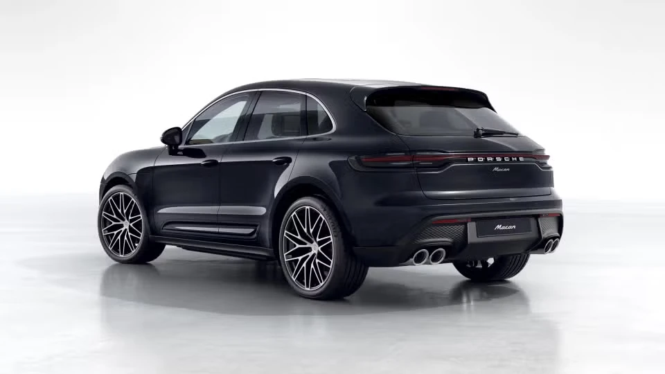 2023 Porsche Macan - Image 19 of 31