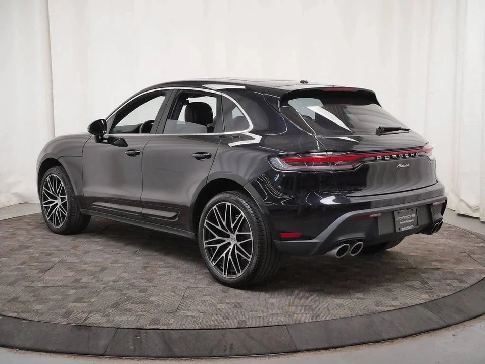 2023 Porsche Macan T - Image 3 of 5