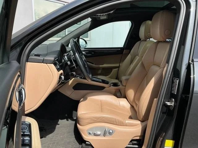2023 Porsche Macan T - Image 5 of 5