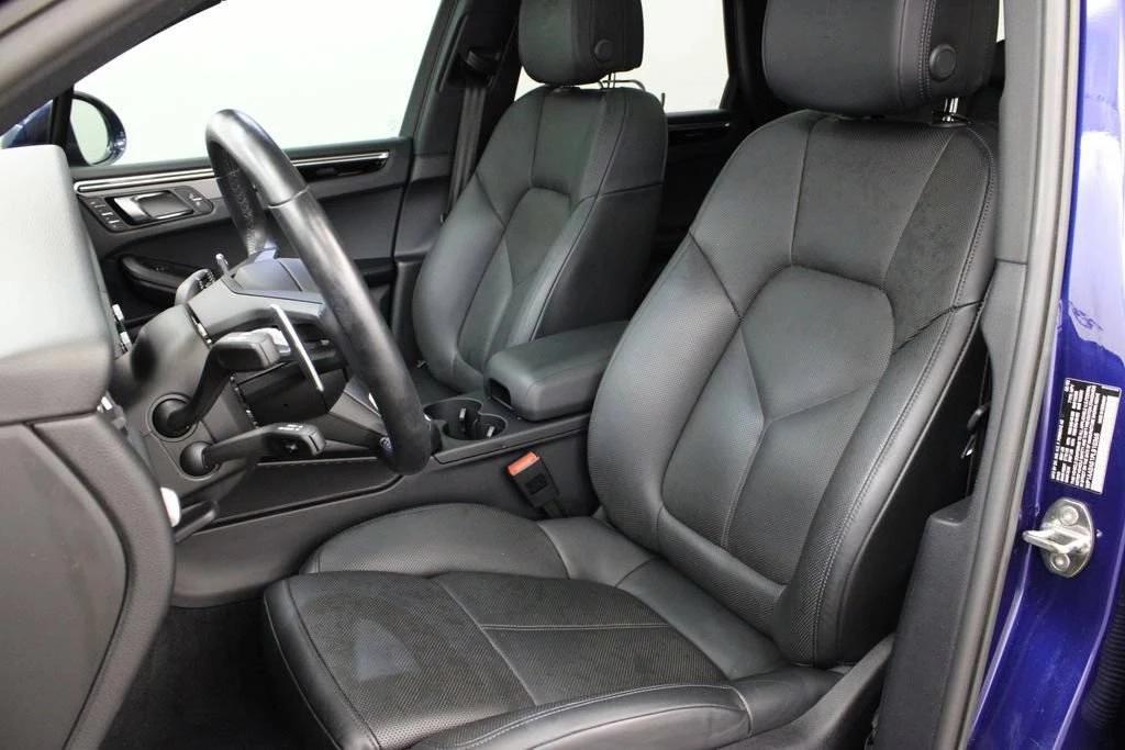 2023 Porsche Macan - Image 5 of 5
