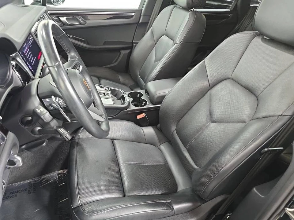 2023 Porsche Macan - Image 5 of 5