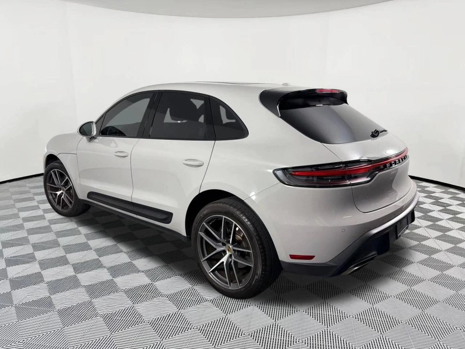 2023 Porsche Macan T - Image 3 of 5
