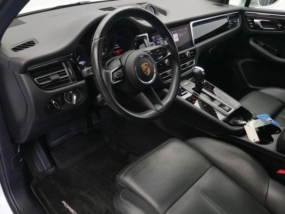 2023 Porsche Macan - Image 5 of 5