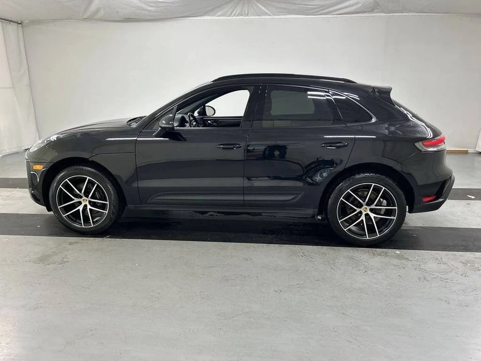 2023 Porsche Macan - Image 5 of 5