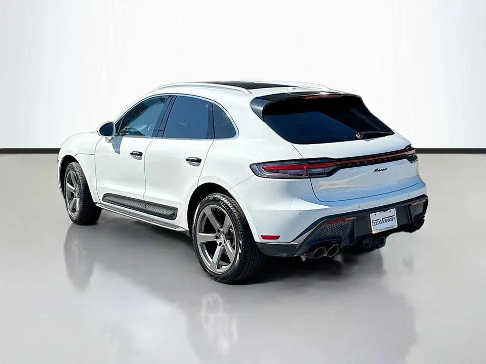 2023 Porsche Macan - Image 3 of 5