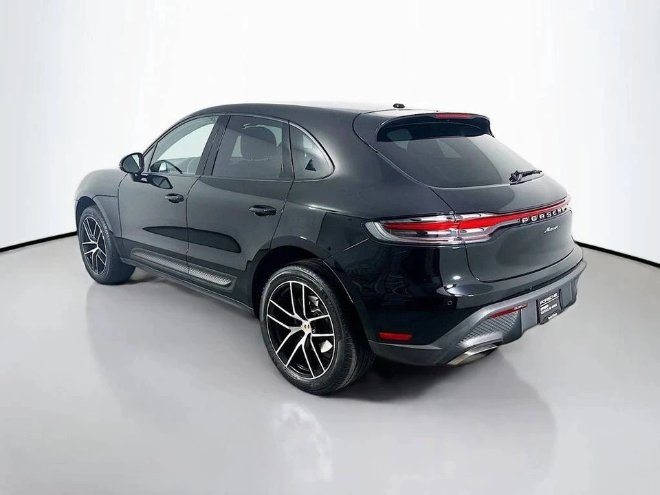 2023 Porsche Macan T - Image 3 of 5