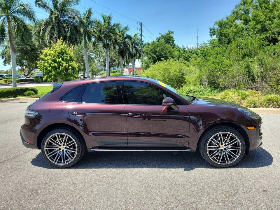 2023 Porsche Macan T - Image 3 of 5