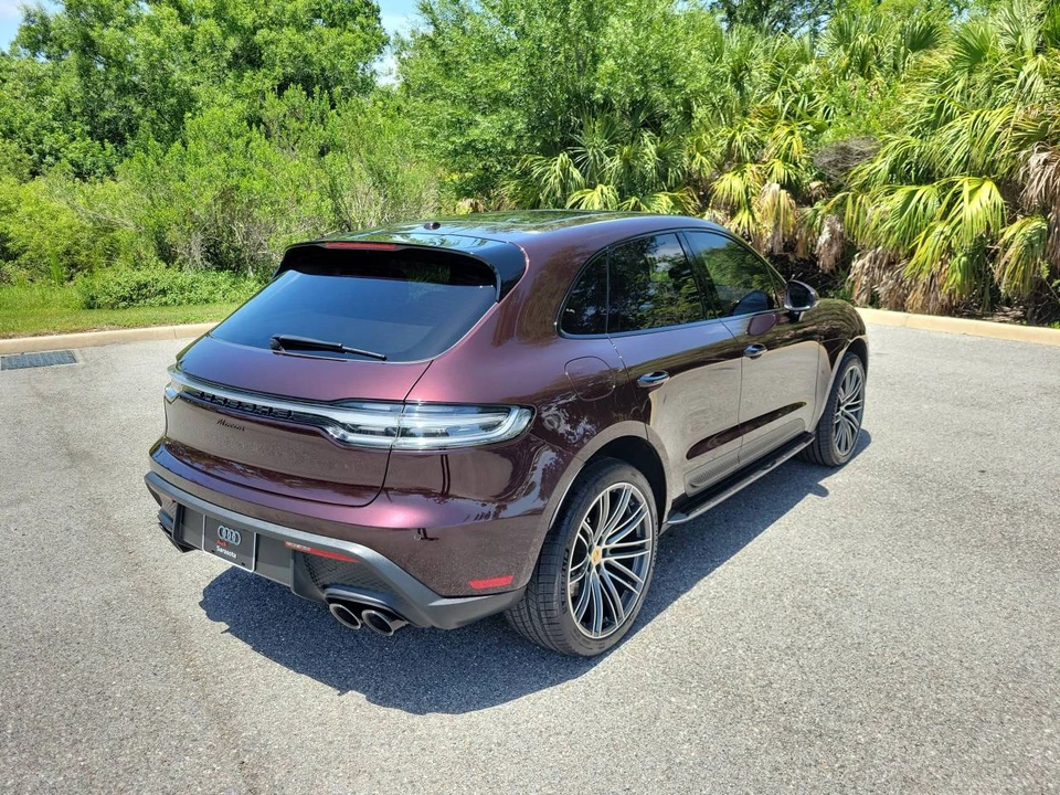 2023 Porsche Macan T - Image 4 of 5