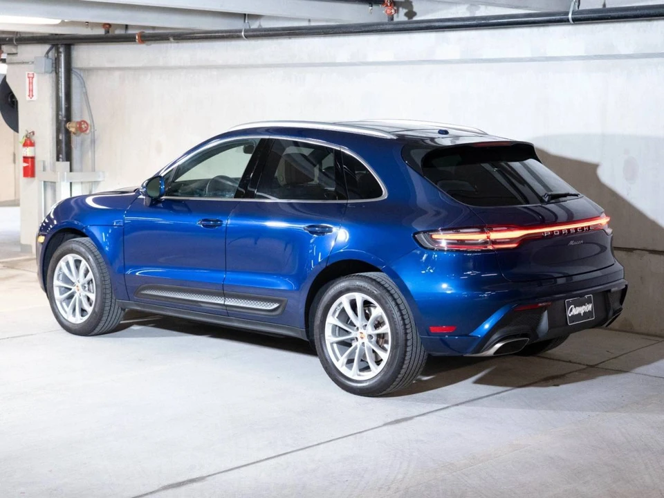 2023 Porsche Macan - Image 3 of 5
