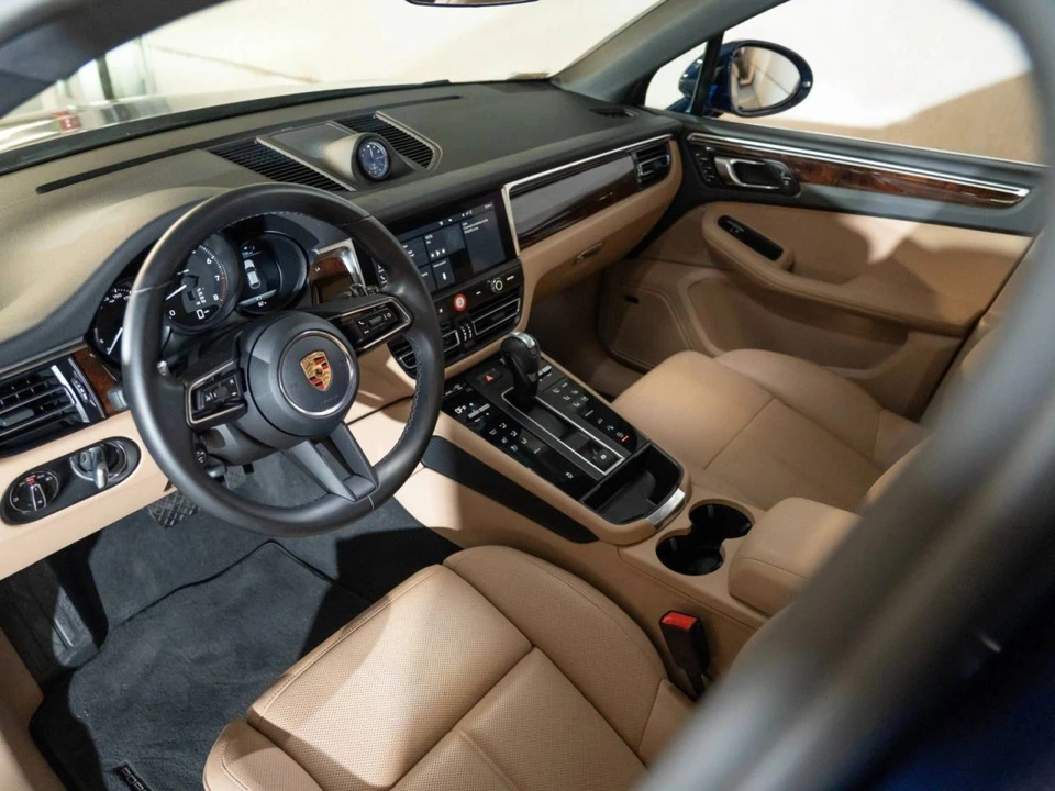 2023 Porsche Macan - Image 4 of 5