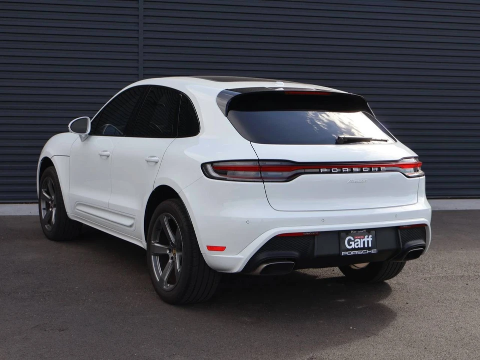 2023 Porsche Macan T - Image 3 of 5