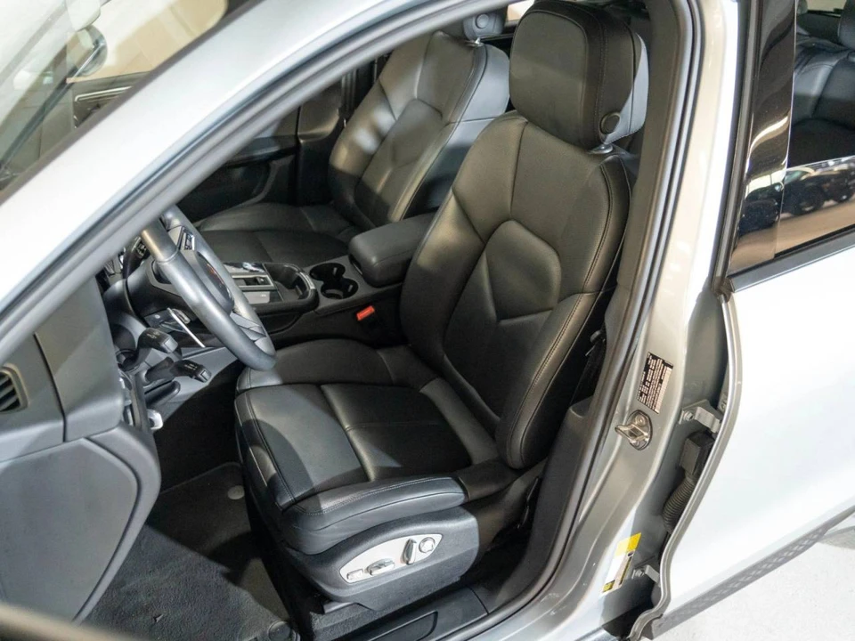 2023 Porsche Macan - Image 5 of 5