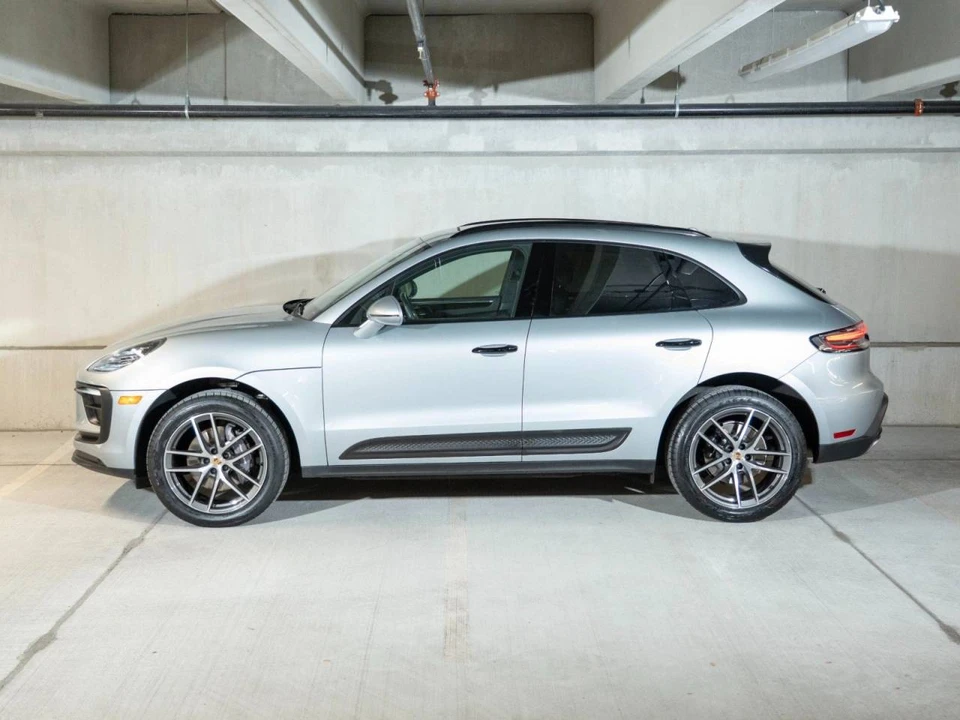 2023 Porsche Macan - Image 2 of 5