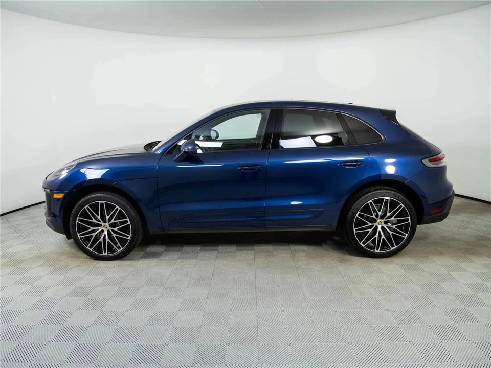 2023 Porsche Macan - Image 2 of 5