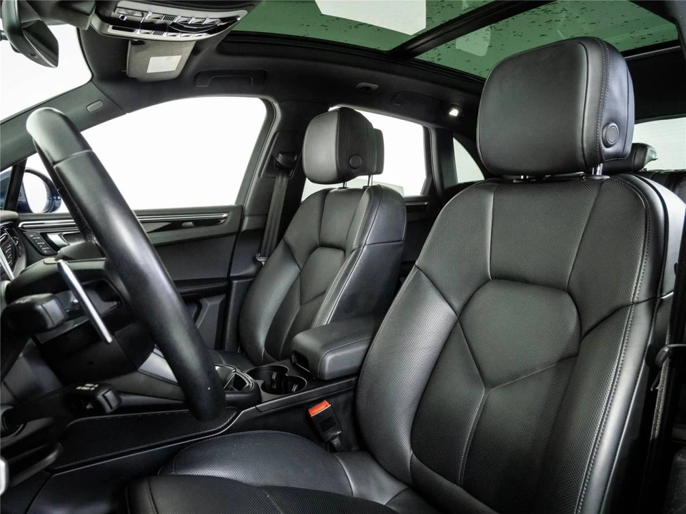 2023 Porsche Macan - Image 5 of 5