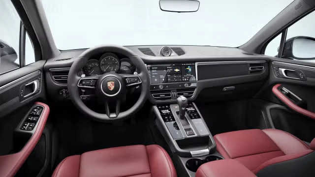 2023 Porsche Macan - Image 26 of 30