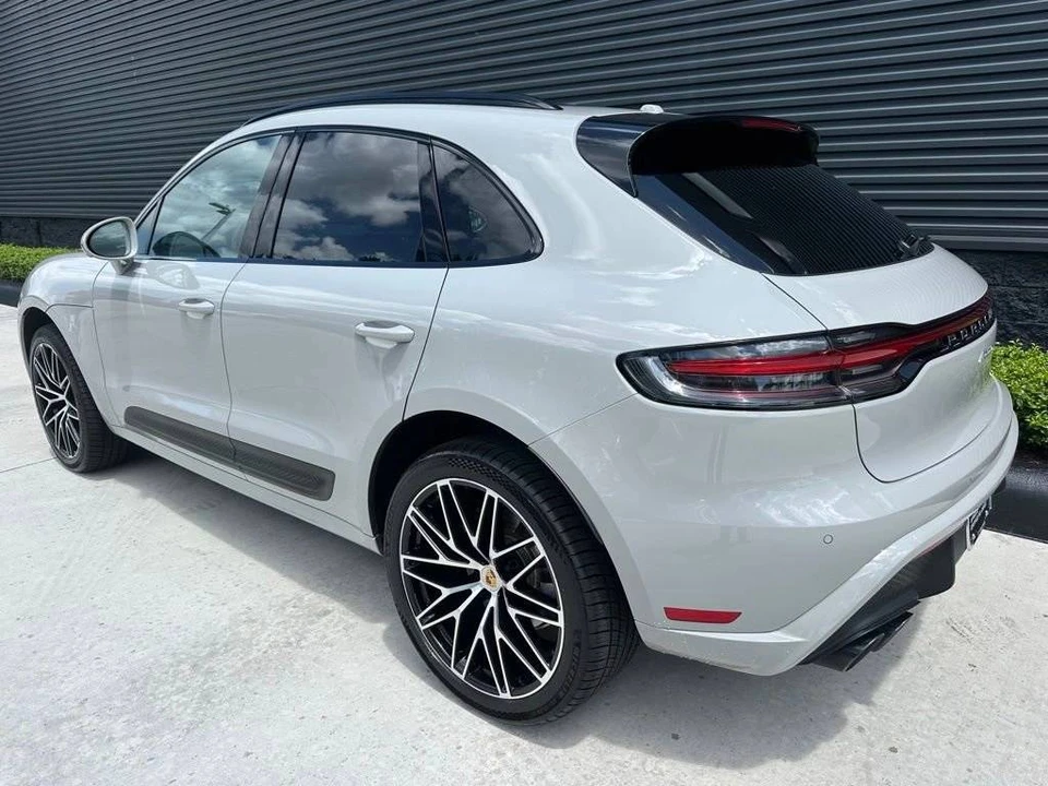 2023 Porsche Macan - Image 3 of 5