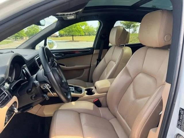 2023 Porsche Macan - Image 5 of 5