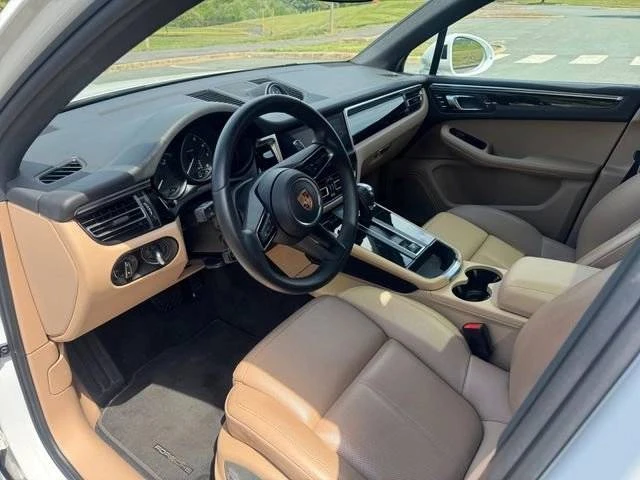 2023 Porsche Macan - Image 4 of 5