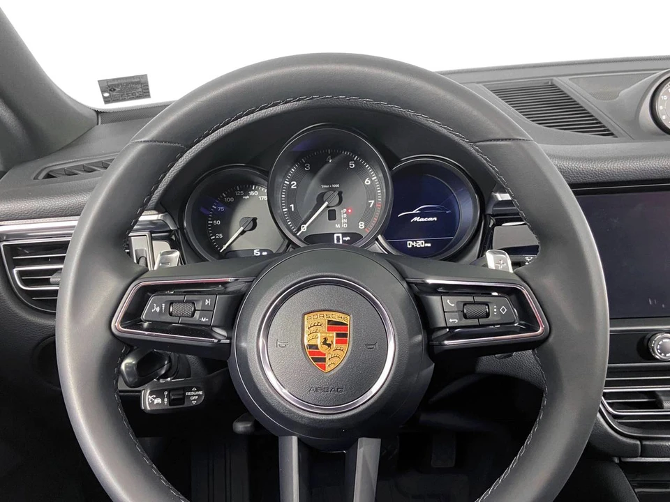 2023 Porsche Macan T - Image 5 of 5