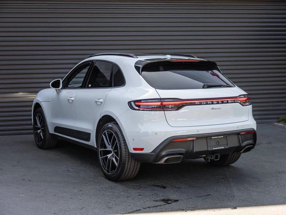 2023 Porsche Macan T - Image 3 of 5