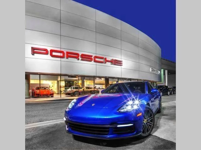 2023 Porsche Macan - Image 2 of 4
