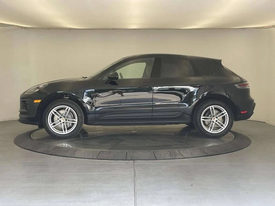 2023 Porsche Macan - Image 2 of 5