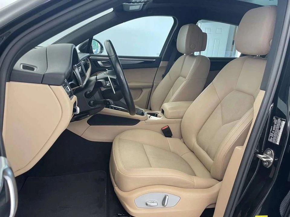 2023 Porsche Macan - Image 5 of 5
