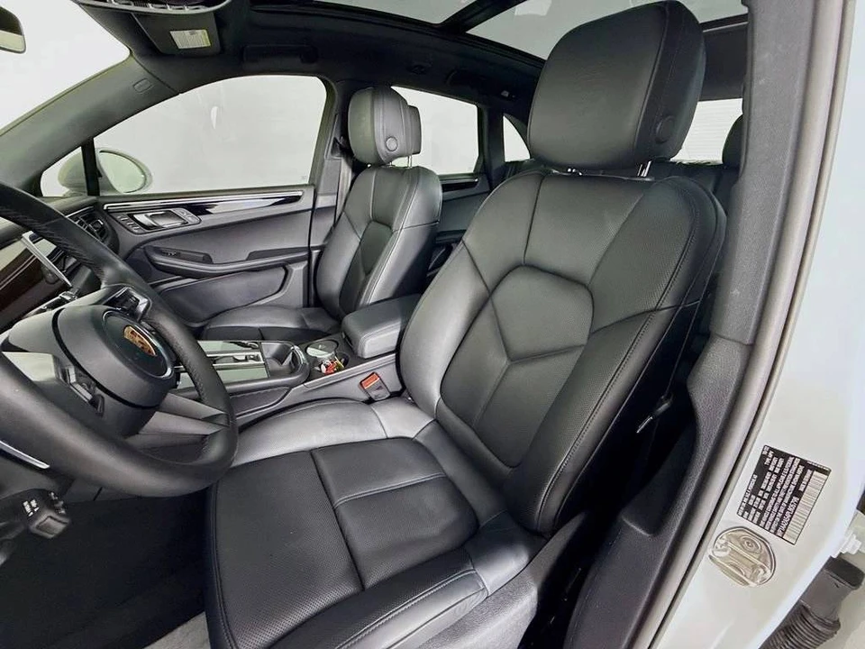 2023 Porsche Macan - Image 5 of 5