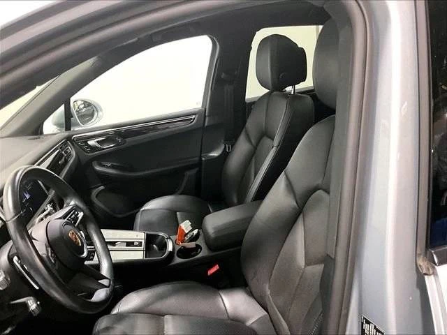 2023 Porsche Macan T - Image 5 of 5