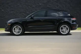 2023 Porsche Macan T - Image 13 of 31
