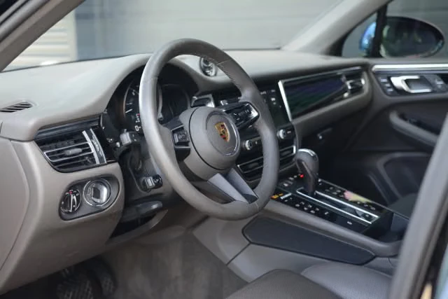 2023 Porsche Macan T - Image 26 of 31
