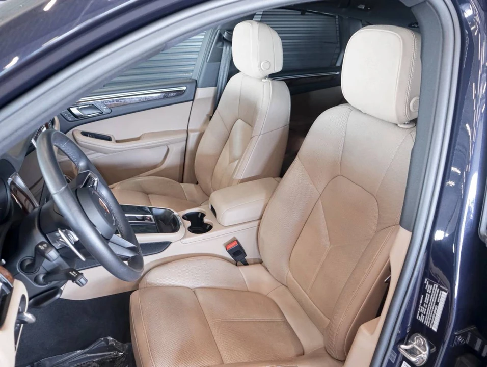 2023 Porsche Macan - Image 5 of 5