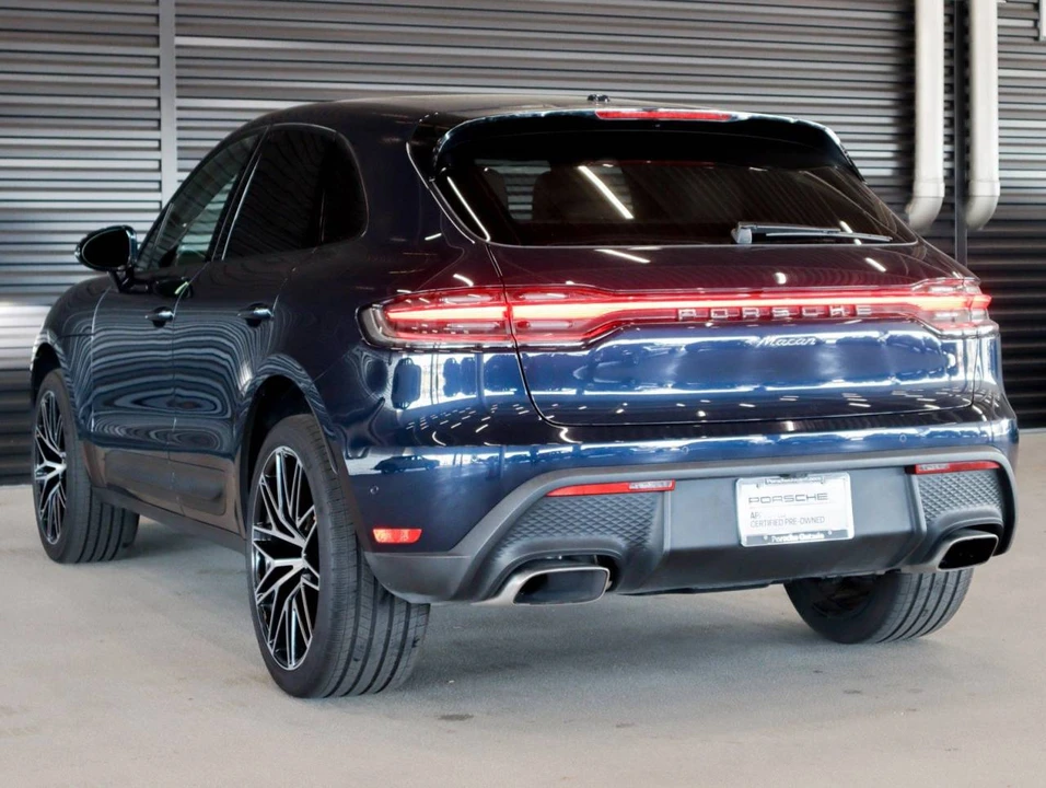 2023 Porsche Macan - Image 3 of 5