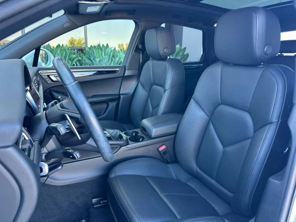 2023 Porsche Macan T - Image 5 of 5