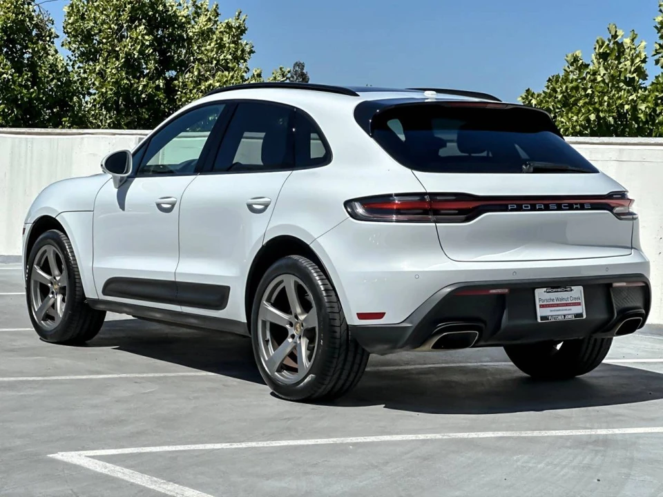 2023 Porsche Macan T - Image 3 of 5