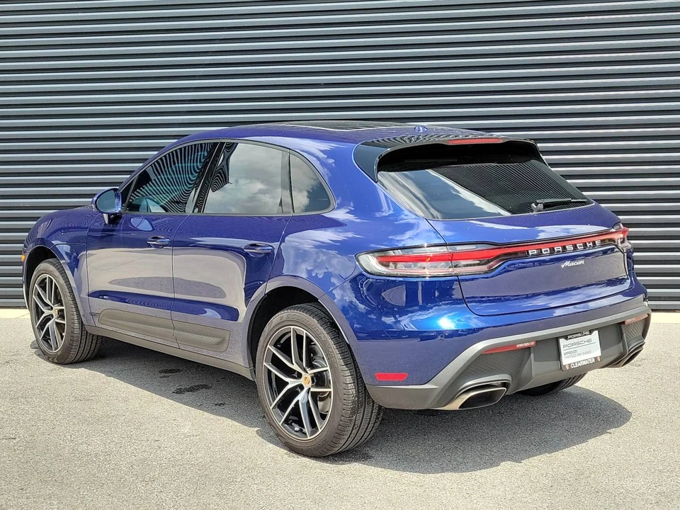 2023 Porsche Macan - Image 3 of 5