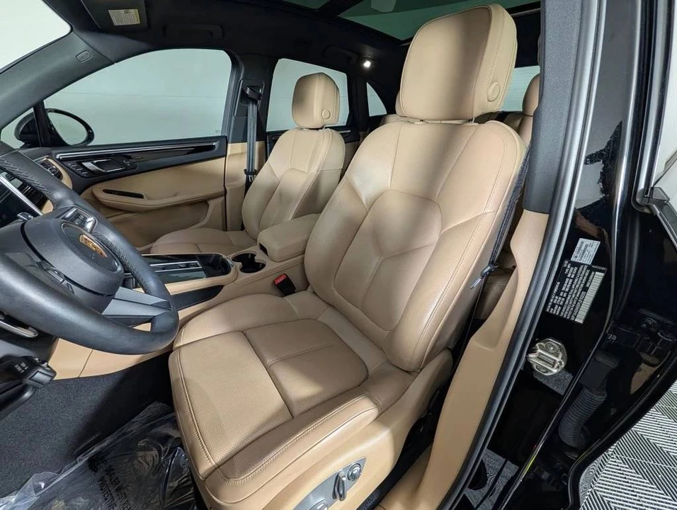 2023 Porsche Macan - Image 5 of 5