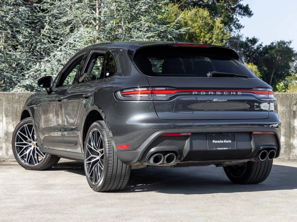 2023 Porsche Macan - Image 3 of 5