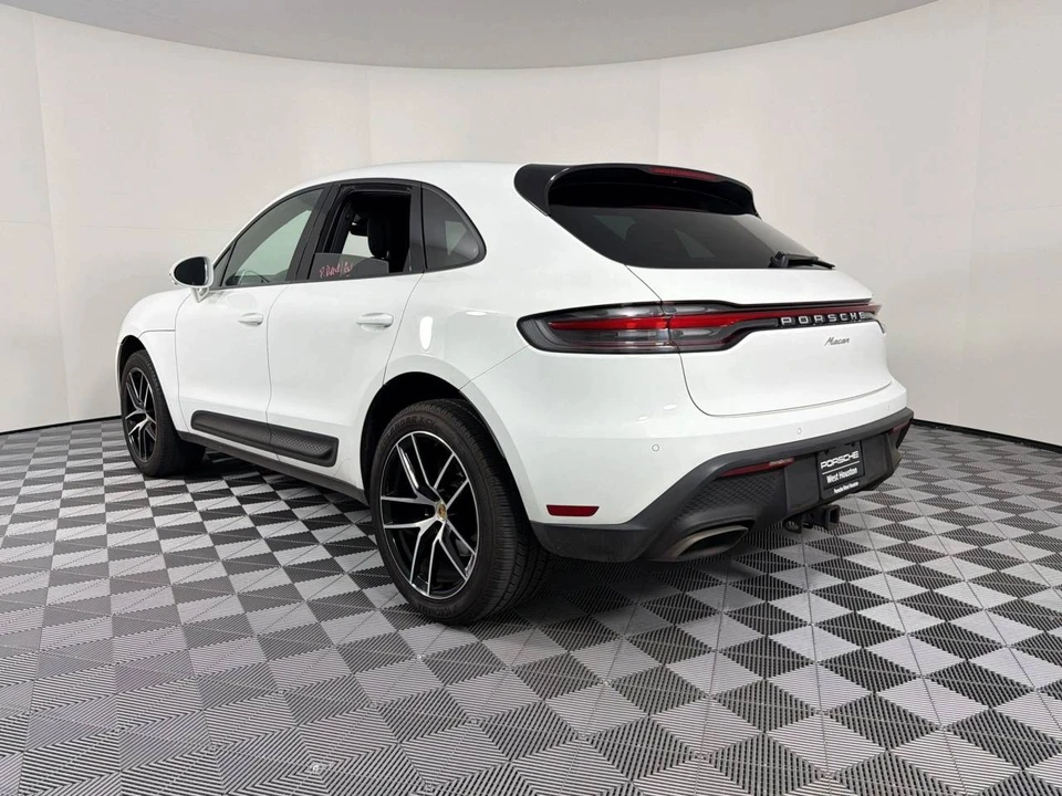2023 Porsche Macan T - Image 3 of 5