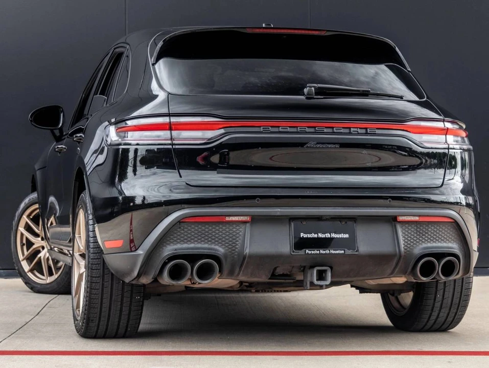 2023 Porsche Macan - Image 3 of 5