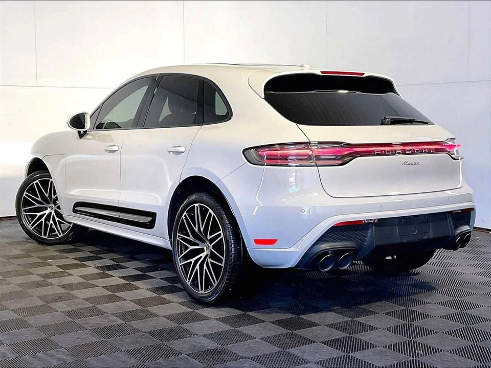 2023 Porsche Macan T - Image 3 of 5