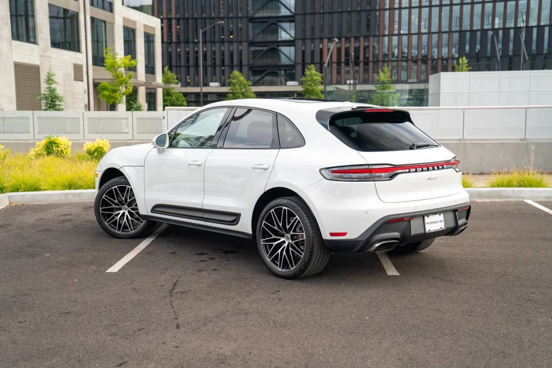 2023 Porsche Macan T - Image 3 of 5