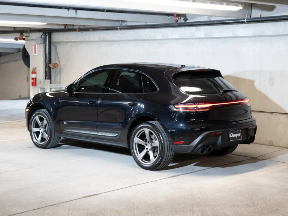 2023 Porsche Macan - Image 3 of 5