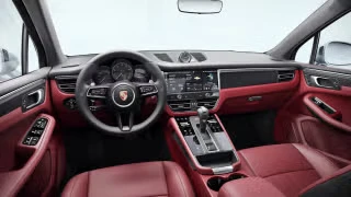 2023 Porsche Macan - Image 25 of 30