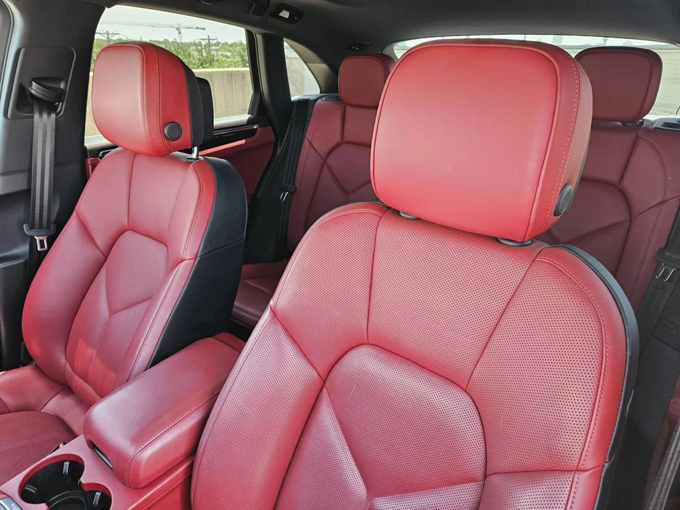 2023 Porsche Macan - Image 5 of 5